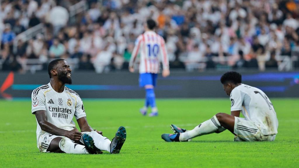 Rüdiger, en el suelo durante el partido contra el Atlético.