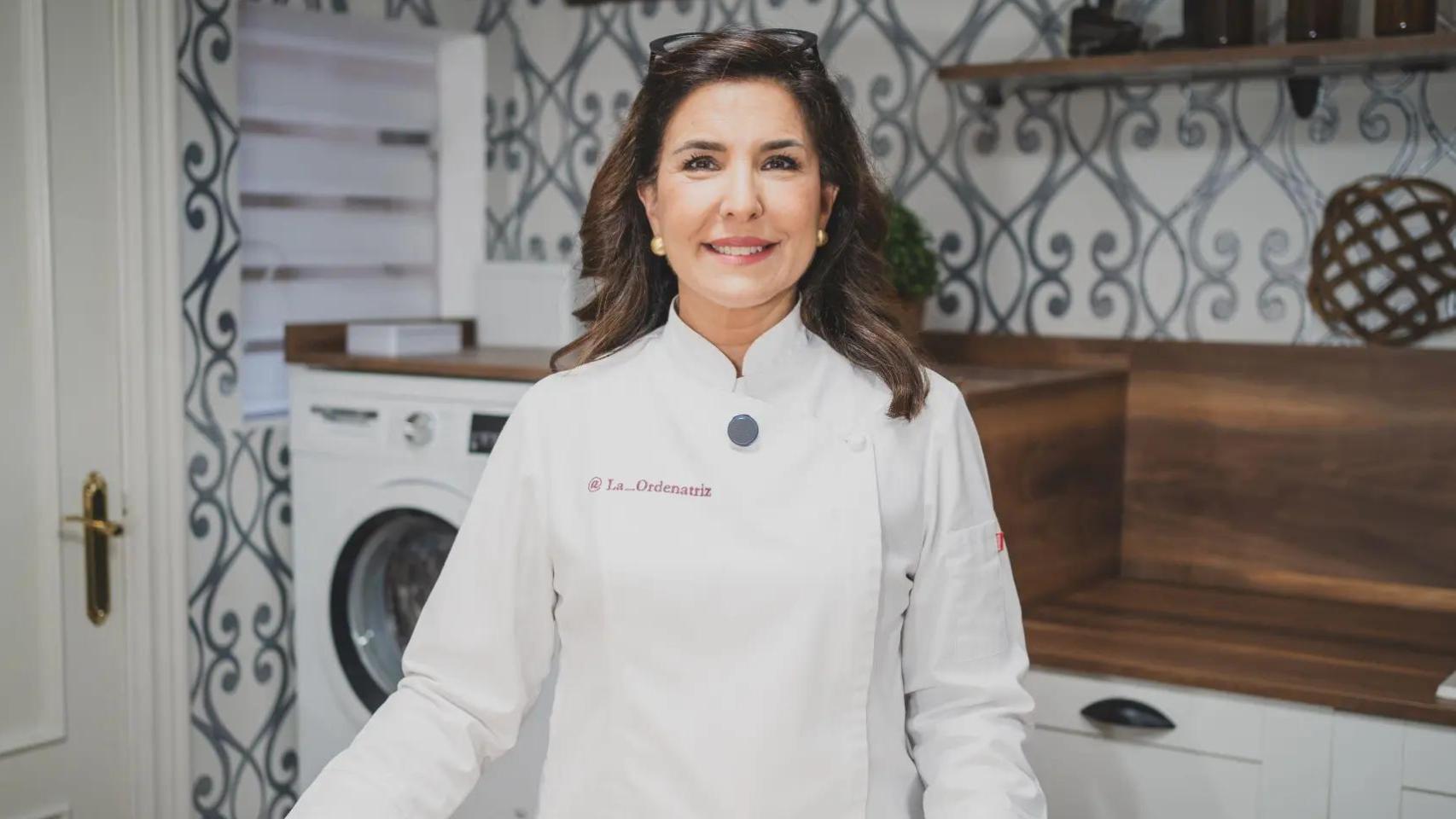 La creadora de contenido especializada en orden y limpieza posa tras una de las grabaciones para Magas.