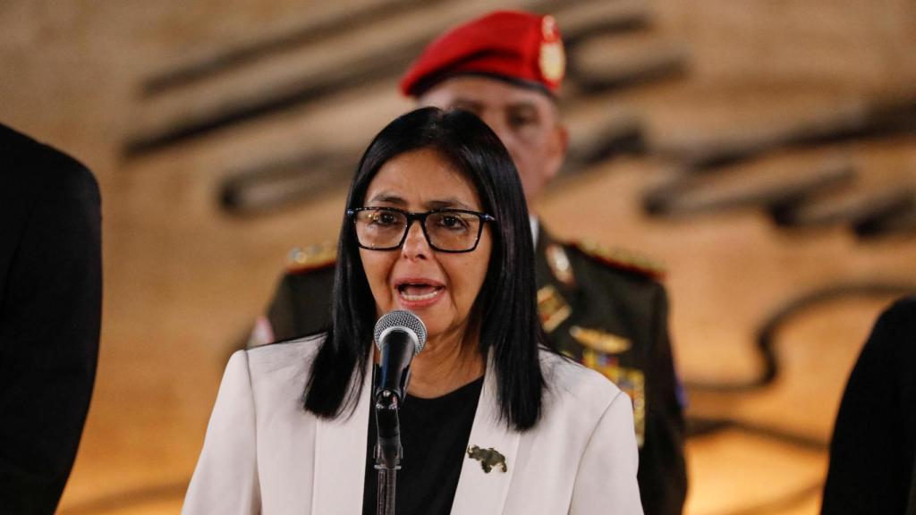 La presidenta venezolana Delcy Rodríguez este jueves durante una ceremonia en honor a los muertos durante el ataque de EEUU.
