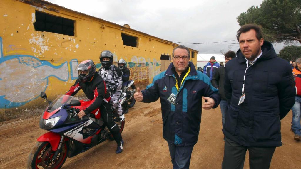 José Manuel Navas junto a Óscar Puente en la 'Fiesta de la Moto' en 2016