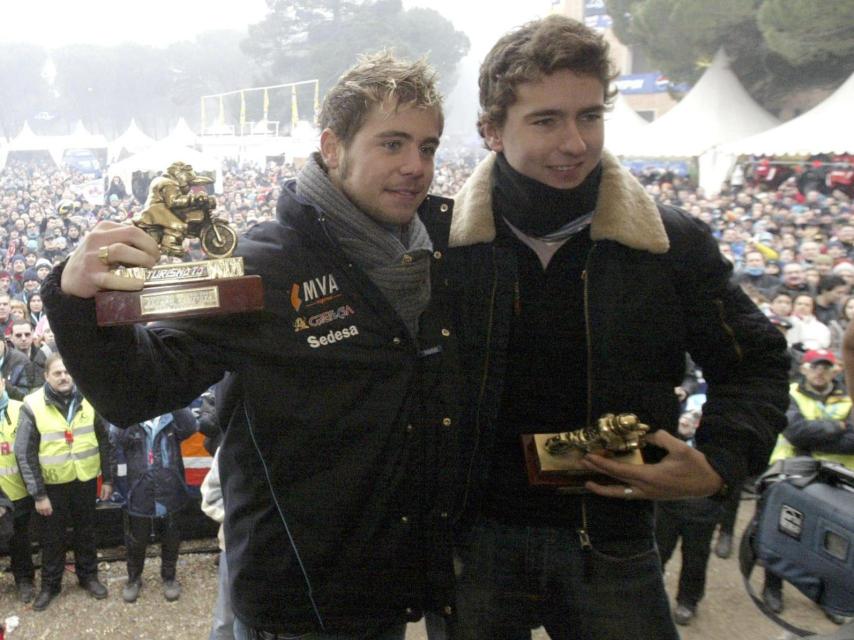 Álvaro Bautista y Jorge Lorenzo en 2007 tras recibir el Pingüino de Oro