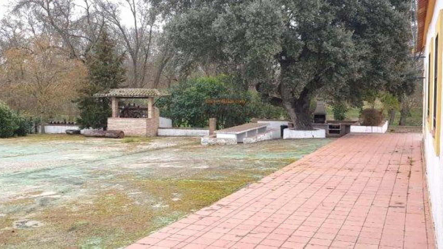 Imagen de la finca puesta a la venta en Talavera de la Reina.