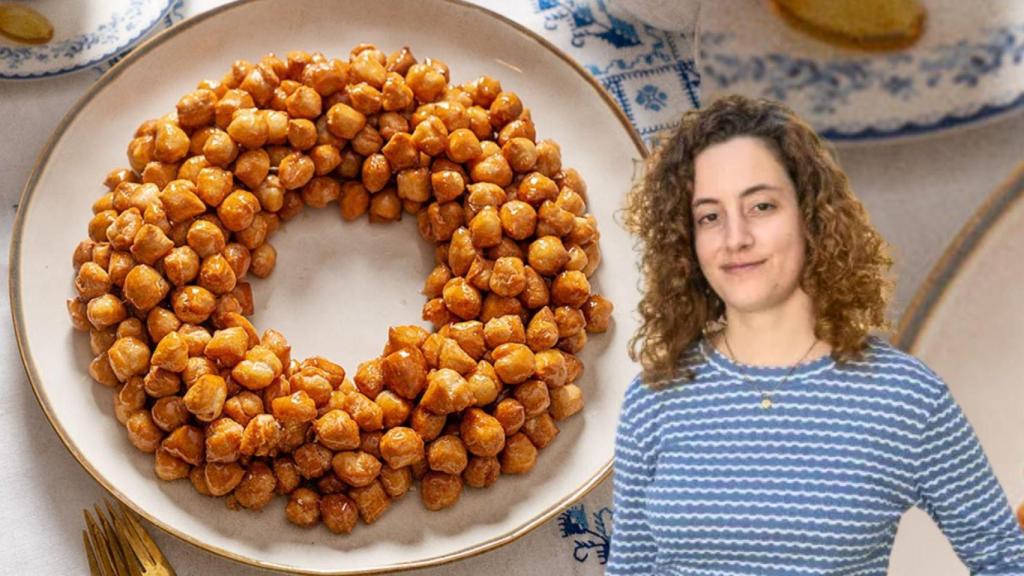 Carla con una imagen de nuégados.