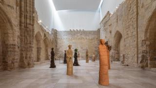 Vista de la instalación en la Capilla. Foto: Vítor Hugo