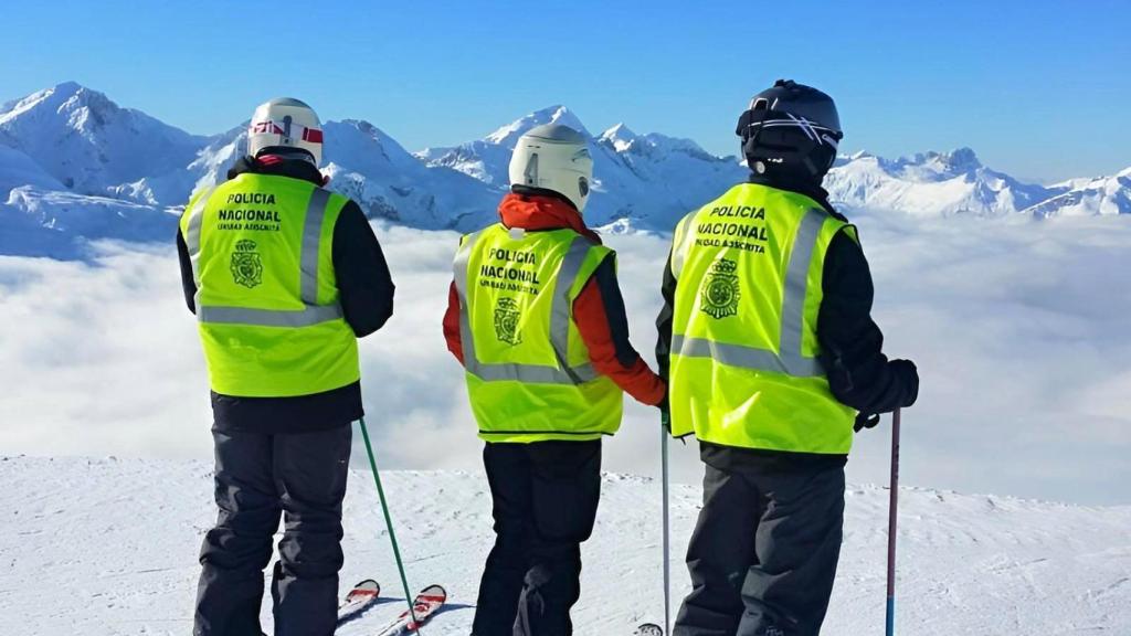 La UPA realiza cacheos de drogas y controles en las pistas aragonesas.
