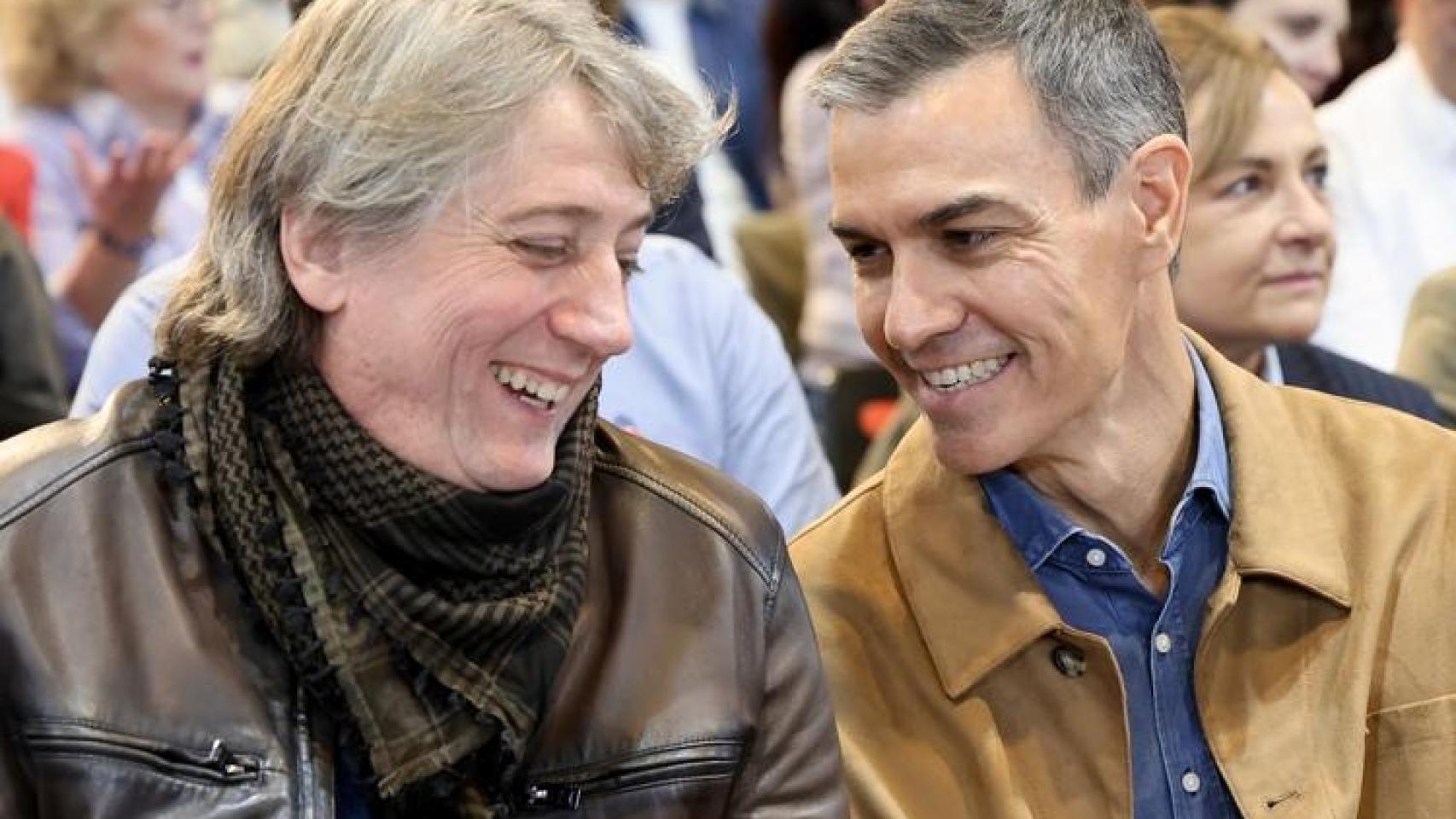 El secretario general del PSOECyL, Carlos Martínez, y el presidente del Gobierno, Pedro Sánchez, en un acto en León el pasado 26 de octubre