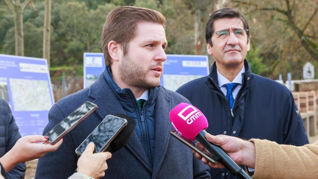 Nacho Hernando Inauguración, en Anchuras (Ciudad Real), de las obras de refuerzo del pavimento de la carretera CM-4106.