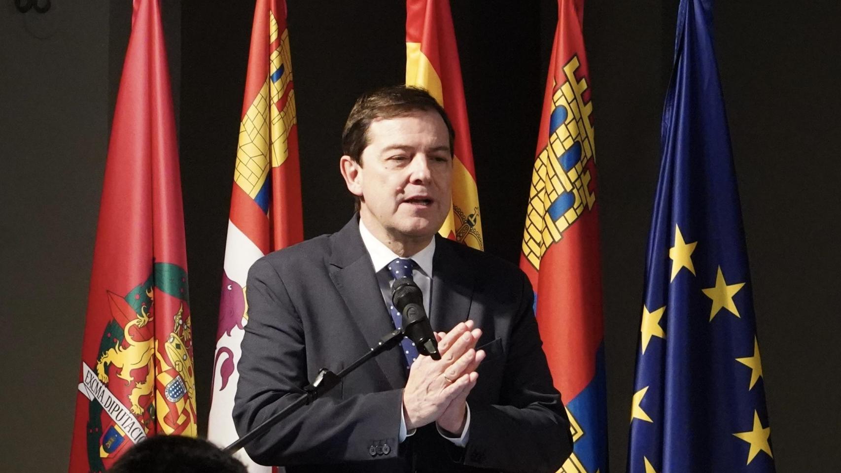 El presidente de la Junta firma un protocolo de colaboración con el Ayuntamiento de Medina de Rioseco (Valladolid)