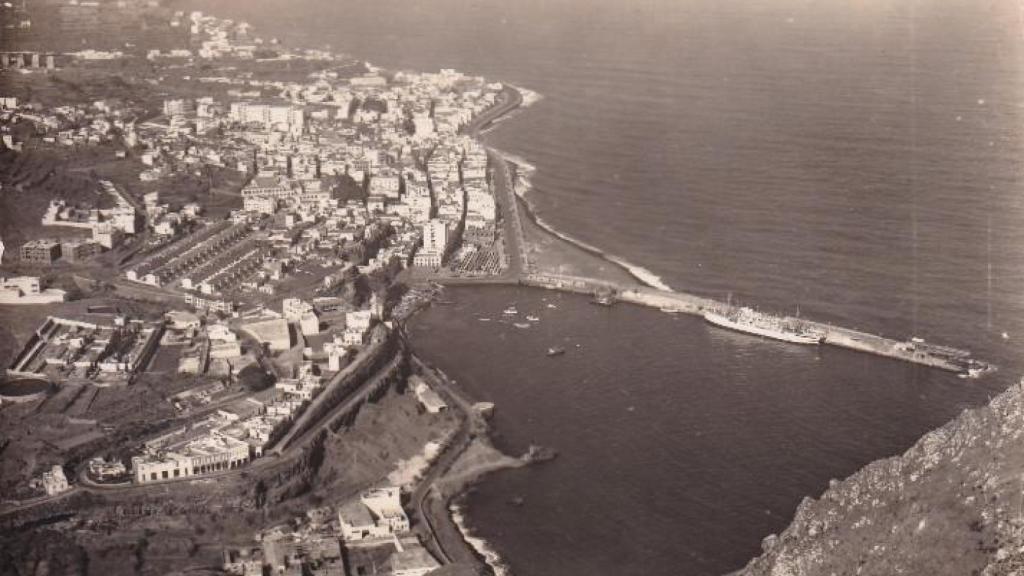 Puerto de Santa Cruz de La Palma. https://es.wikipedia.org