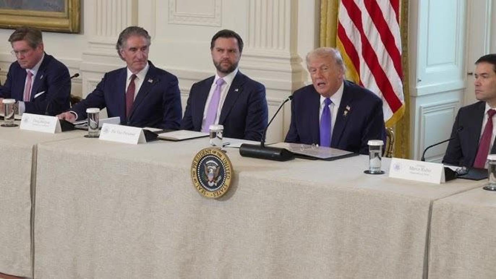 Donald Trump, presidente de EEUU, en la rueda de prensa posterior a la reunión con las grandes petroleras para hablar sobre el futuro de Venezuela