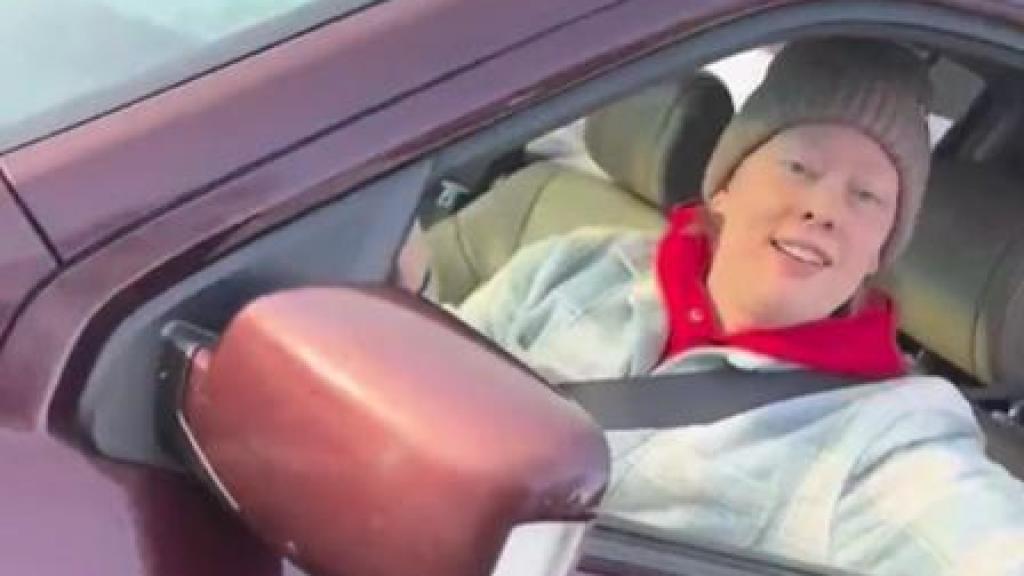 Captura del vídeo donde está Reene Nicole en se vehículo minutos antes de ser asesinada.