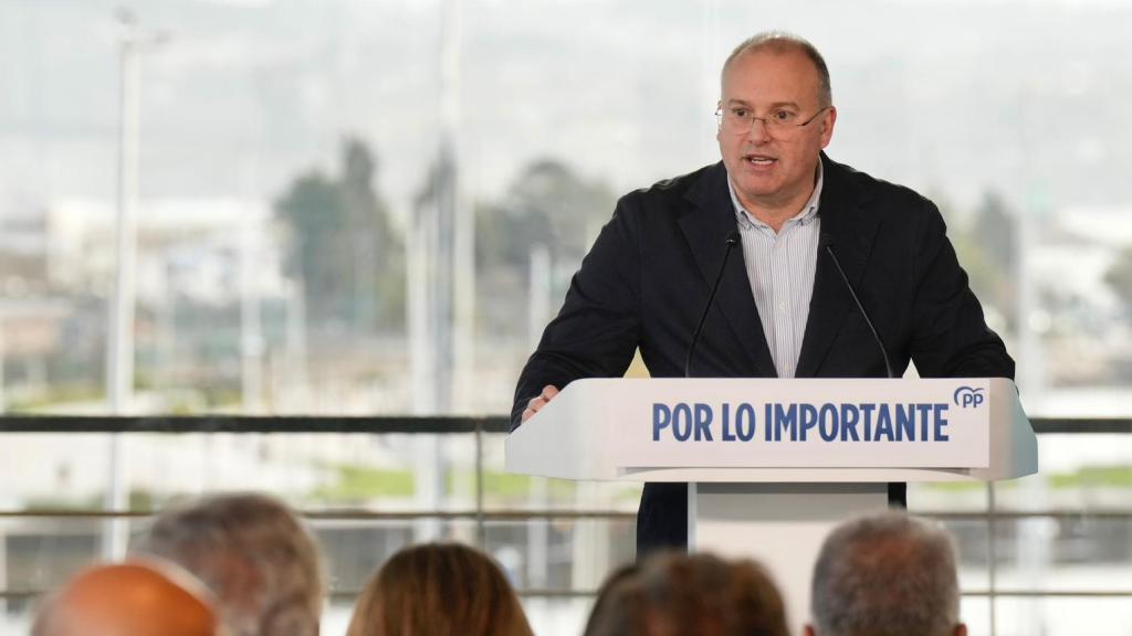 El secretario general del PP, Miguel Tellado, este sábado en la Interparlamentaria que su partido celebra en La Coruña.