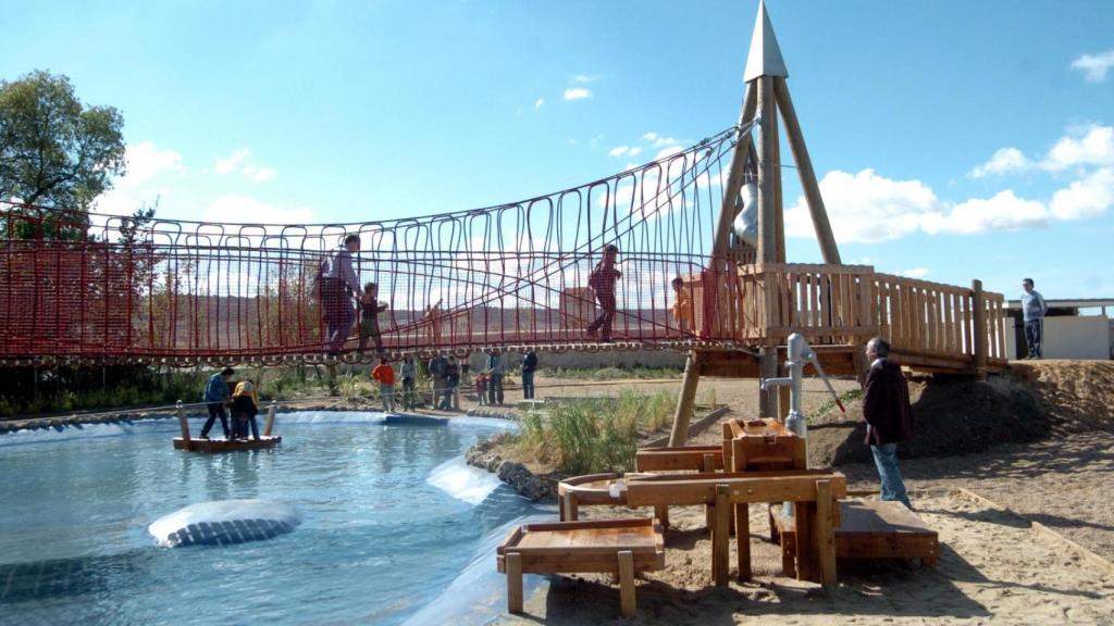 El Valle de los Seis Sentidos, uno de los centros turísticos propios de la Diputación de Valladolid, hace las delicias de pequeños y mayores