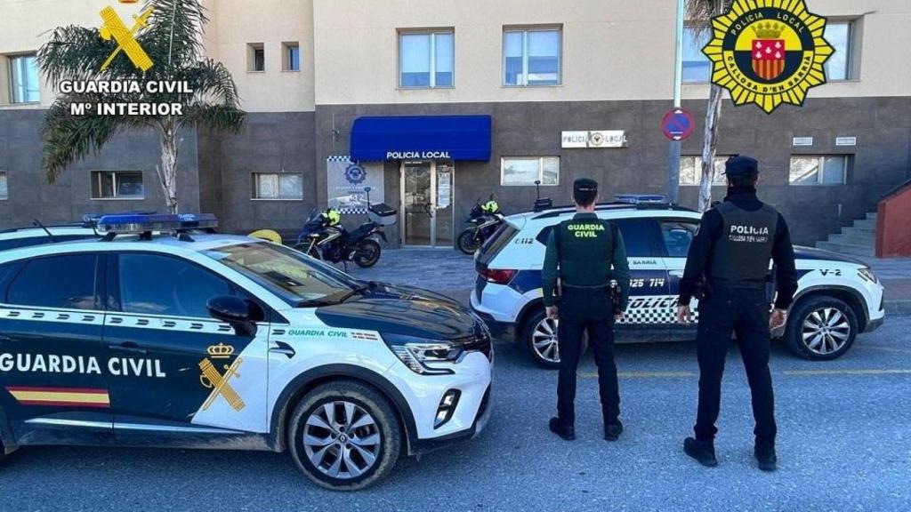 La Guardia Civil y la Policía Local en una imagen de archivo.