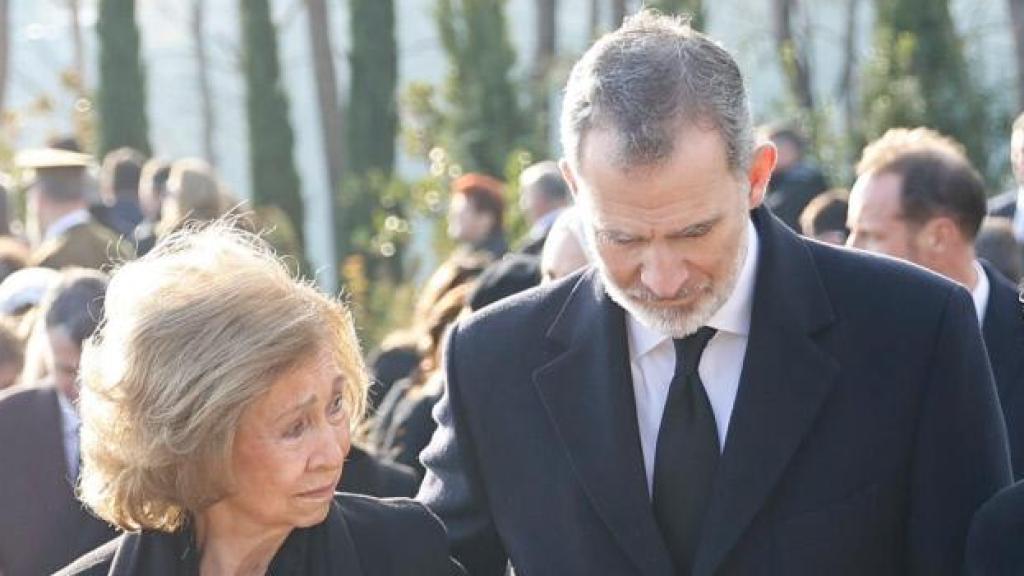 El rey Felipe VI y la emérita Sofía en una imagen de archivo.