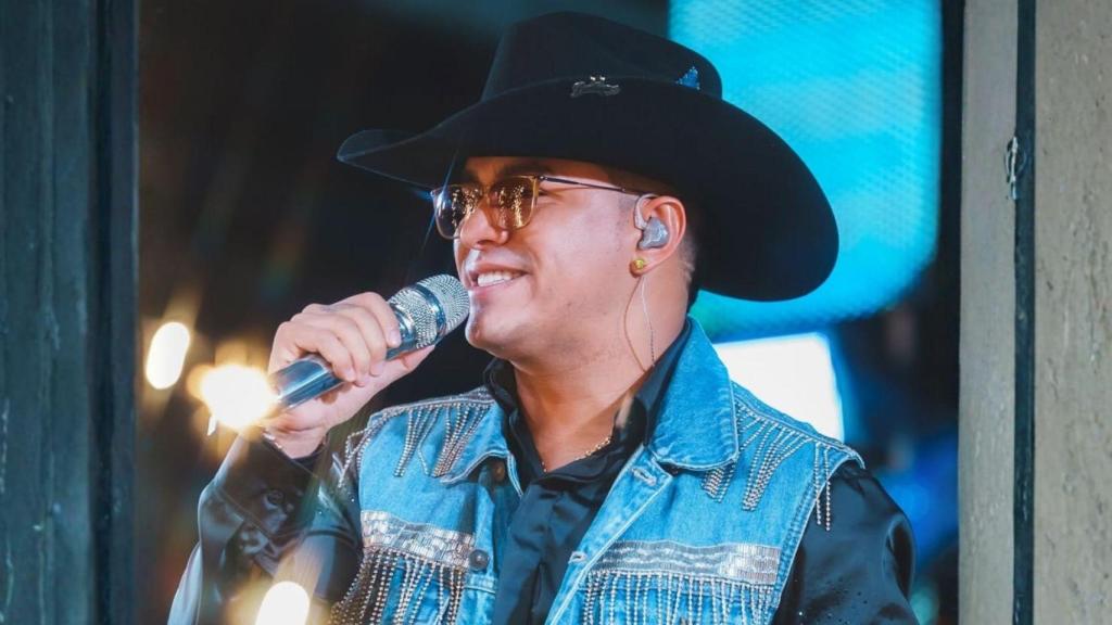 El cantante colombiano Yeison Jiménez ha perdido a los 34 años al caer la avioneta en la que volaba junto a miembros de su equipo a la ciudad de Medellín.