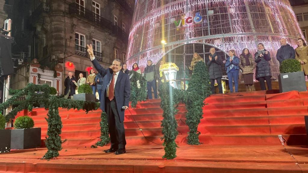Abel Caballero en el apagado de las luces de Navidad 2025/2026