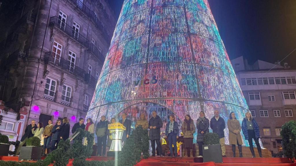 Abel Caballero en el apagado de luces