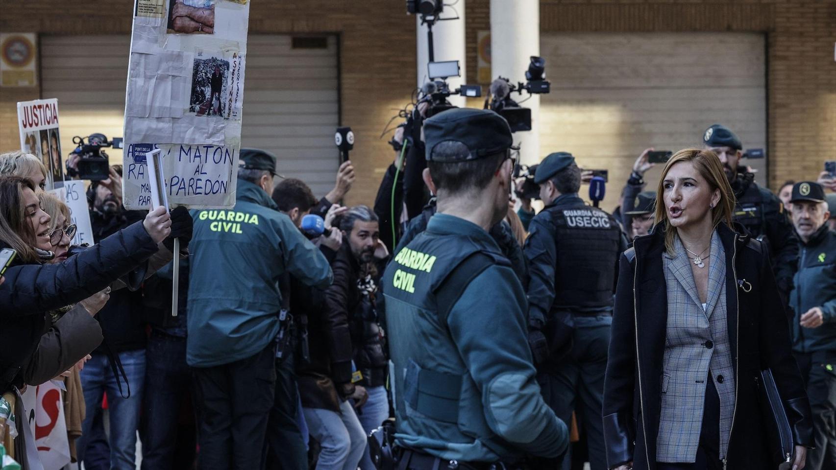 Salomé Pradas, a su entrada al juzgado este lunes. Rober Solsona / EP