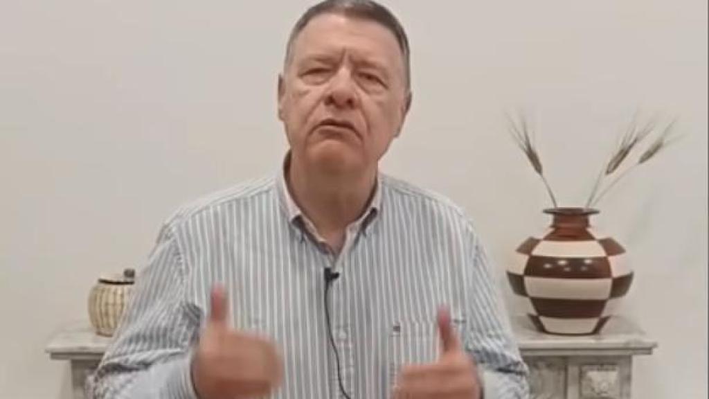 Fotograma de la grabación en la que Jordi Sevilla presenta su manifiesto.