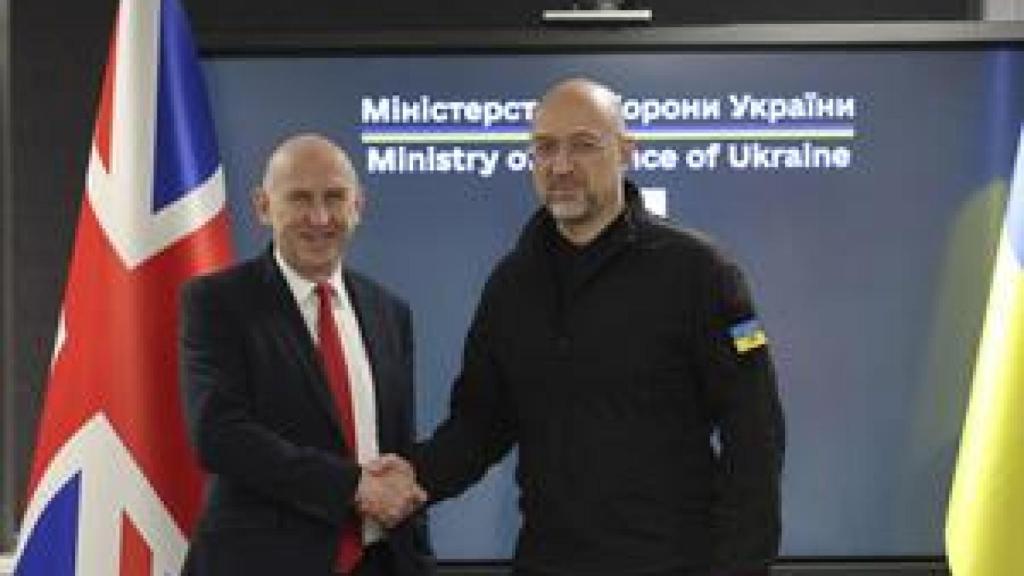 Los ministros de Defensa del Reino Unido y de Ucrania