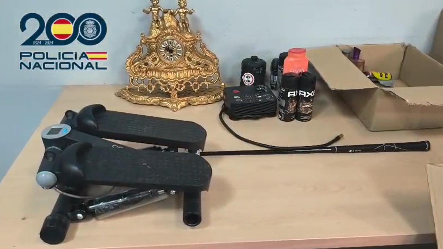 Algunos de los objetos robados.