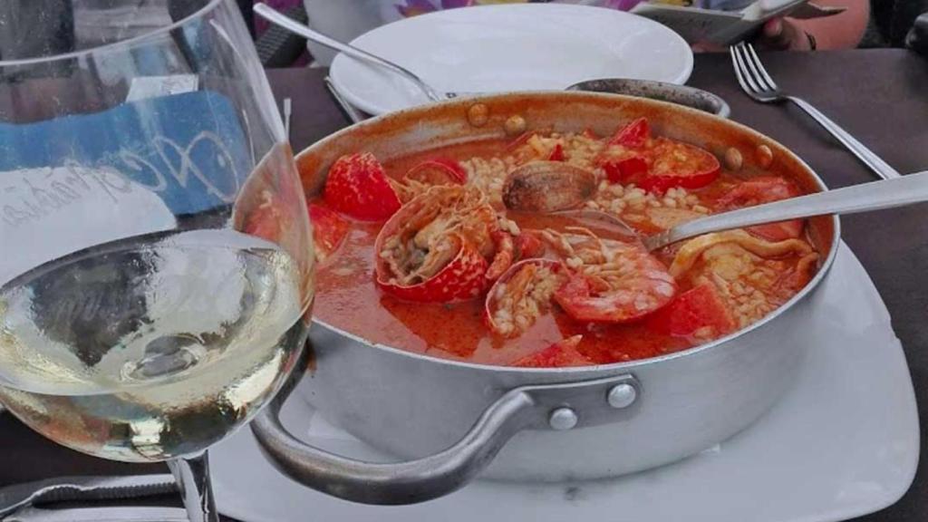 Arroz con bogavante en A Cofradía de Rinlo