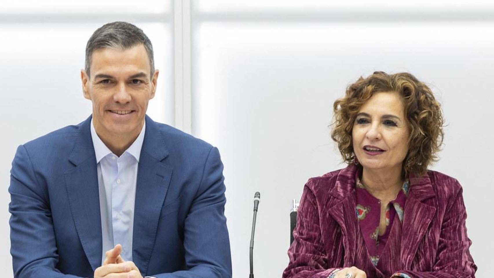 Pedro Sánchez y María Jesús Montero durante la primera Ejecutiva del PSOE de este 2026.