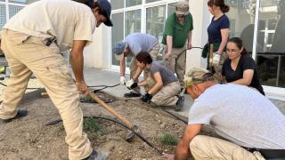 Alumnos en un curso de jardinería en la Vega Baja.