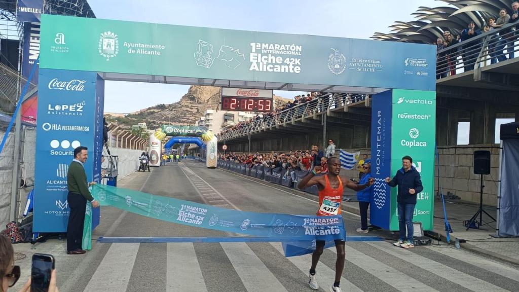 Participante de la primera maratón Alicante-Elche.