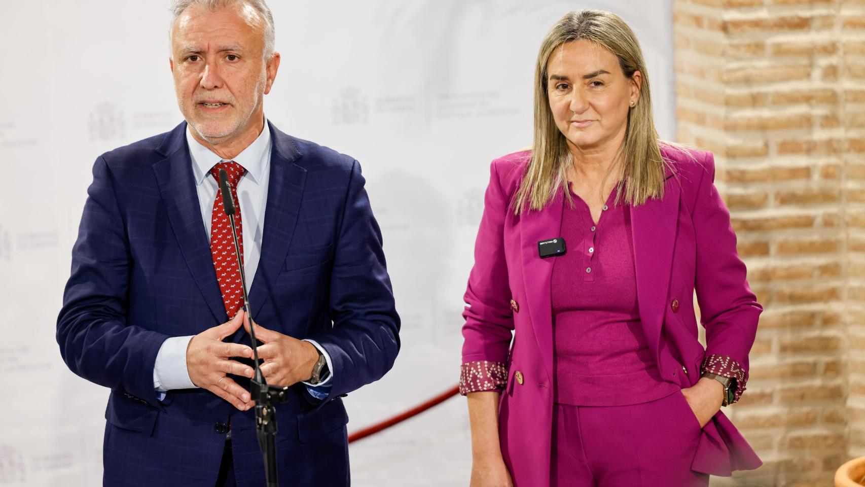 El ministro de Política Territorial y Memoria Democrática, Ángel Víctor Torres, y la ministra de Educación, Formación Profesional y Deportes, Milagros Tolón.