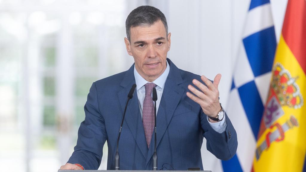 El presidente del Gobierno, Pedro Sánchez, durante la rueda de prensa tras recibir al primer ministro de Grecia, Kyriákos Mitsotákis.