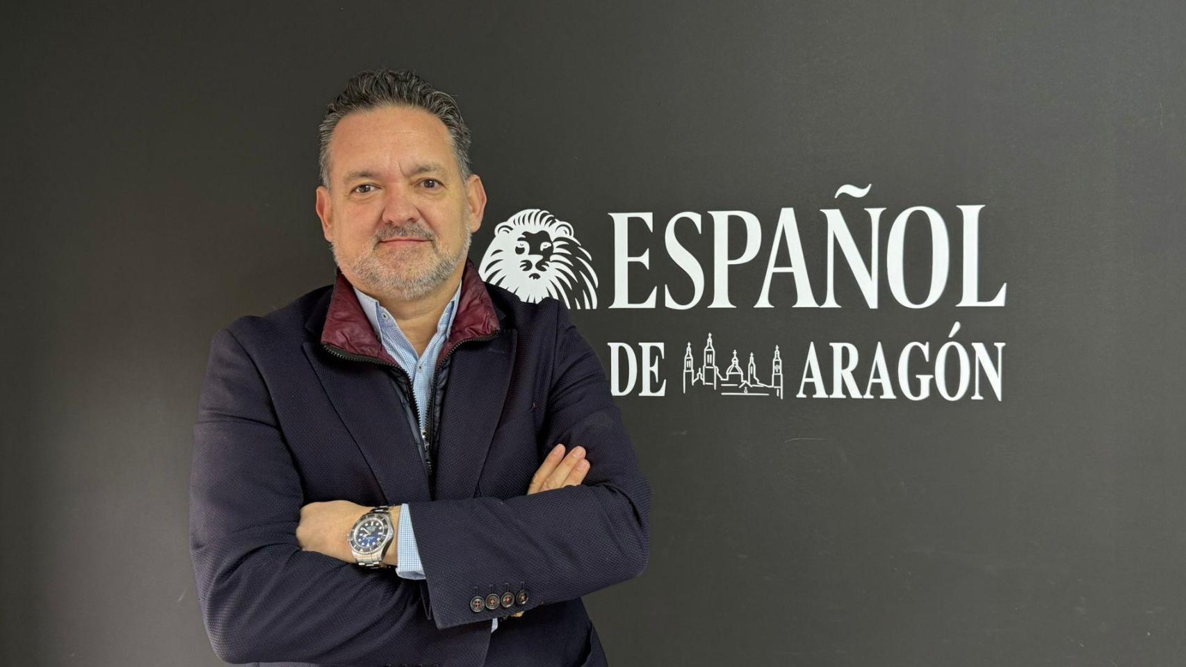 Iván Acedo en la redacción de EL ESPAÑOL DE ARAGÓN.