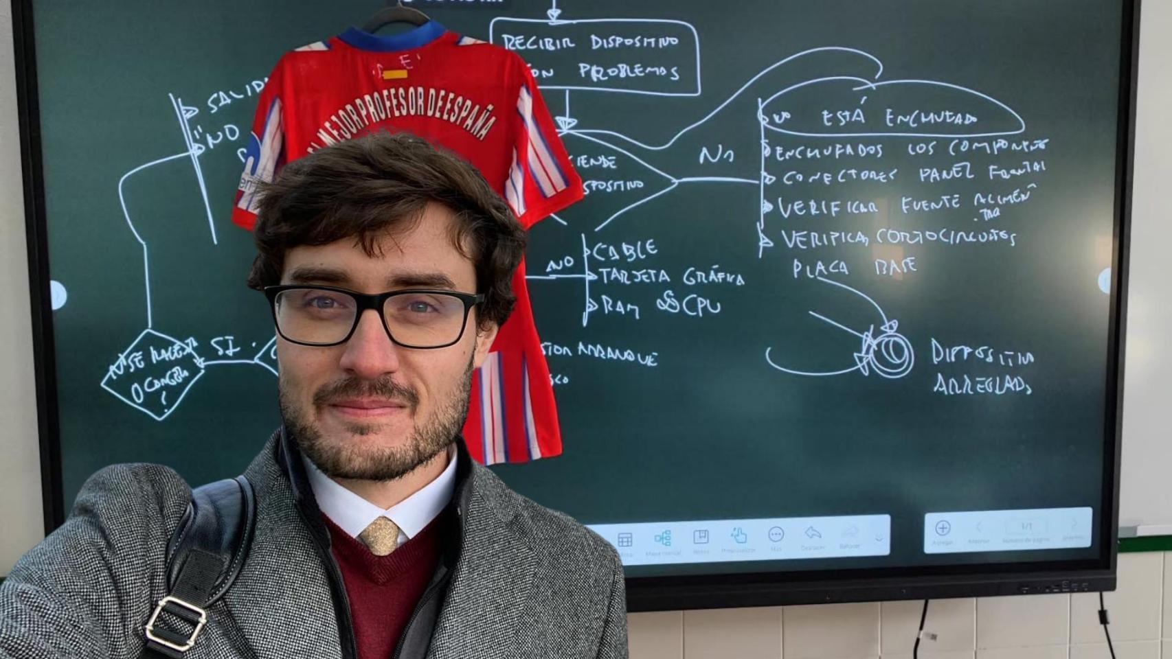 Ángel Luis González, profesor en Puertollano (Ciudad Real).