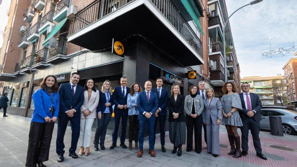 Apertura de la nueva oficina de CaixaBank en Toledo.