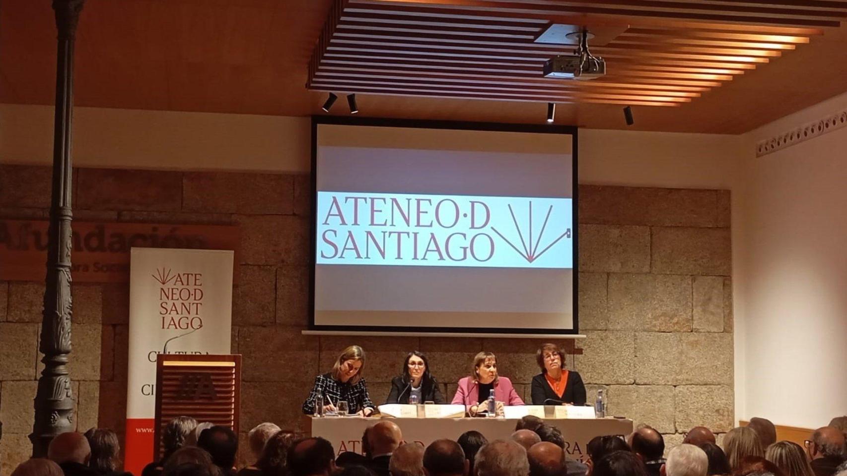 Debate en el Ateneo de Santiago de las cuatro candidatas a rectora de la USC