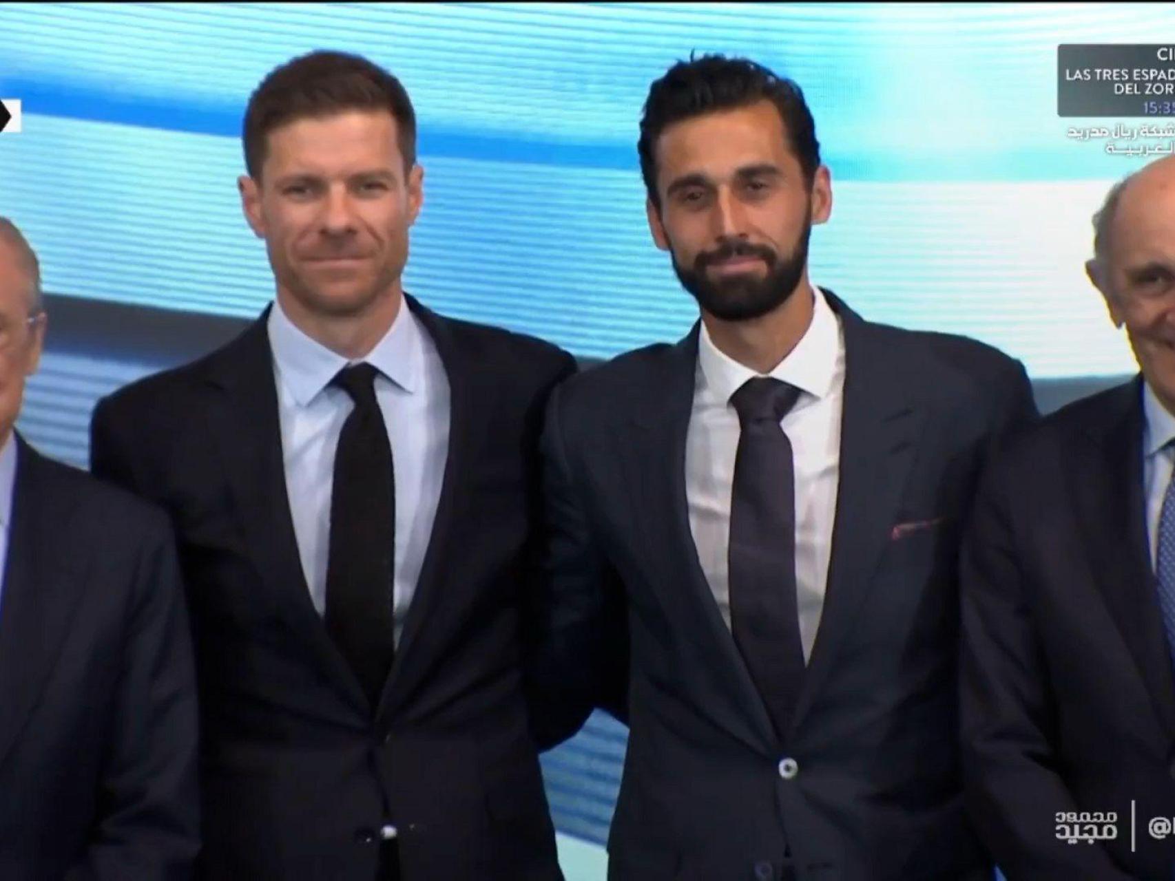 Xabi Alonso junto a Álvaro Arbeloa.