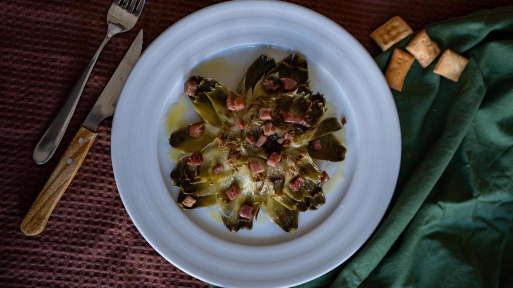 A falta de brócoli, alcachofas a la carbonara.