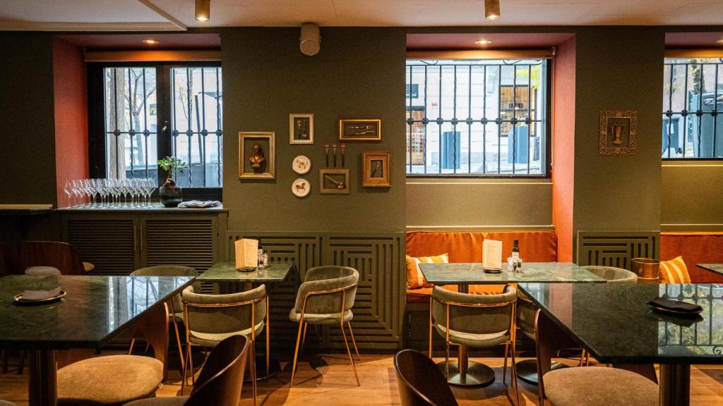 El interior de La Embajada.