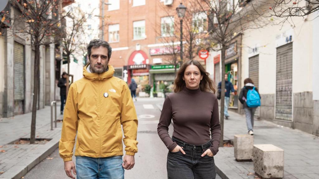 Paco López y Nina caminan en su 'ruta por Madrid'