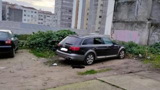 Un vehículo afectado esta mañana por robos en Os Mallos