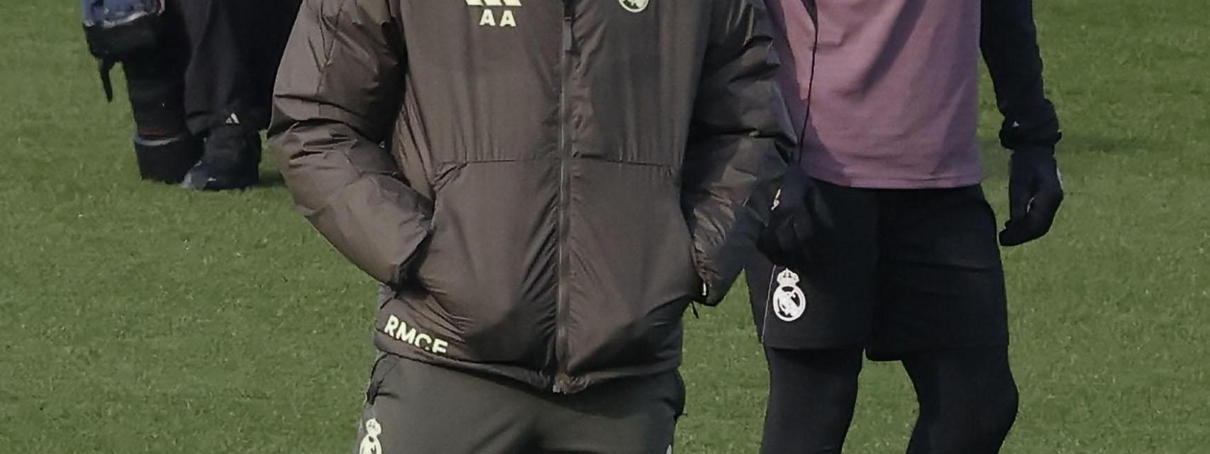 Álvaro Arbeloa, con Alaba detrás, en el entrenamiento del Real Madrid