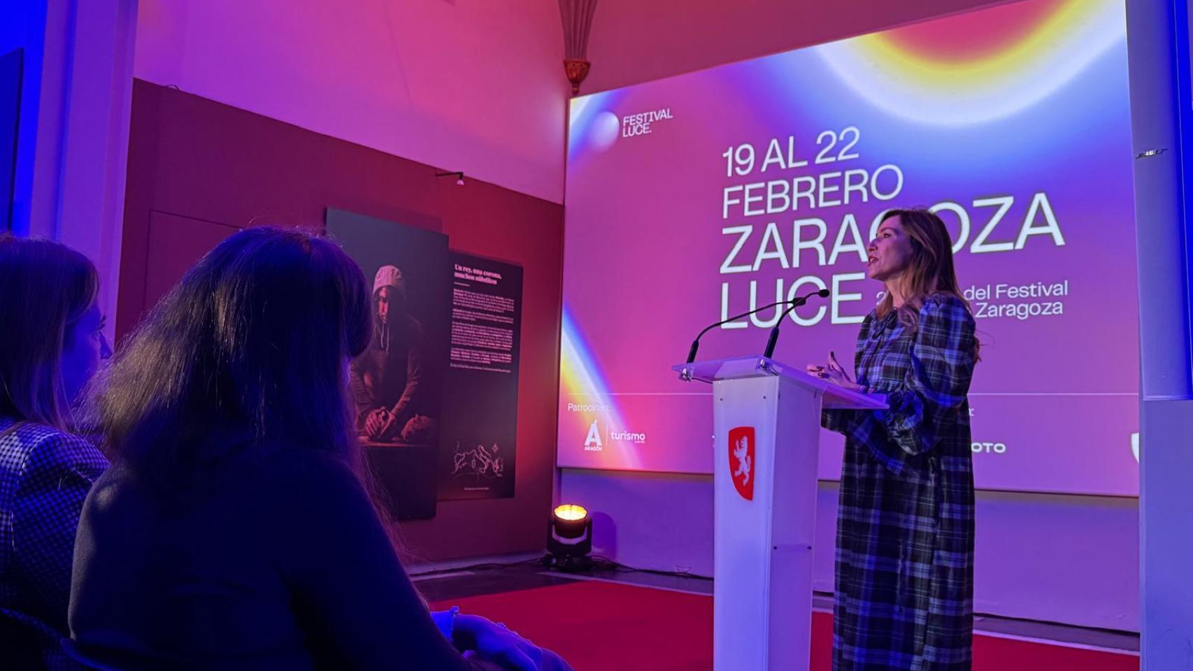 La alcaldesa de Zaragoza, Natalia Chueca, en la presentación de 'Zaragoza Luce'.
