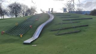 Imagen del tobogán de Eirís, a la espera de niños.