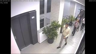 Vídeo: las imágenes de Mazón en los pasillos del Centro de Emergencias antes de entrar al Cecopi la tarde de la dana