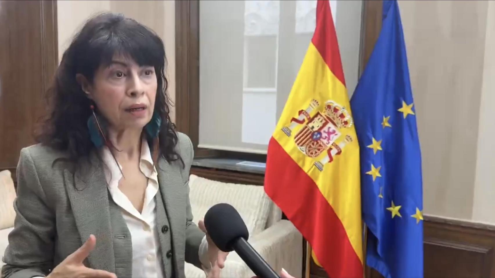 La ministra Ana Redondo, este martes, explicando su posición sobre la denuncia contra Julio Iglesias.