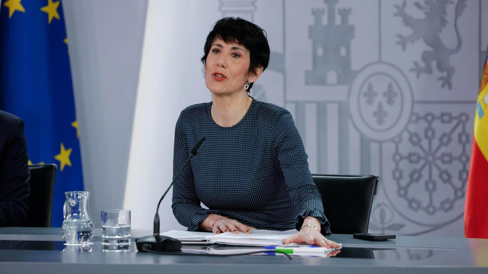 La ministra Portavoz, Elma Saiz, este martes en la sala de prensa de Moncloa.