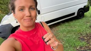 Silvia, vive en una furgoneta camper desde hace 3 años.