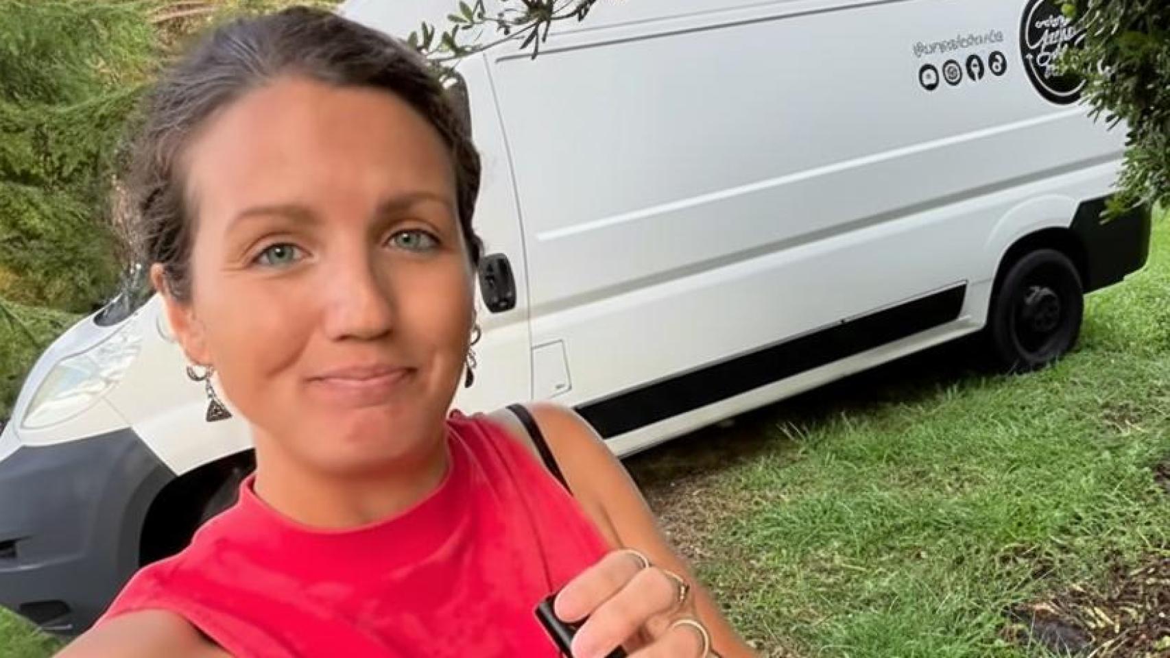Silvia, vive en una furgoneta camper desde hace 3 años.