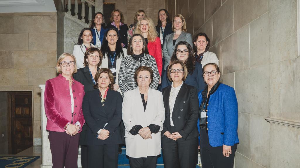 Foto de las representantes tras el encuentro.